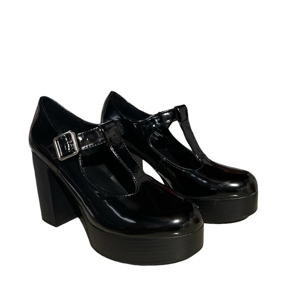 Madden Girl Shoes - Madden Girl Sally Mary Janes size 7